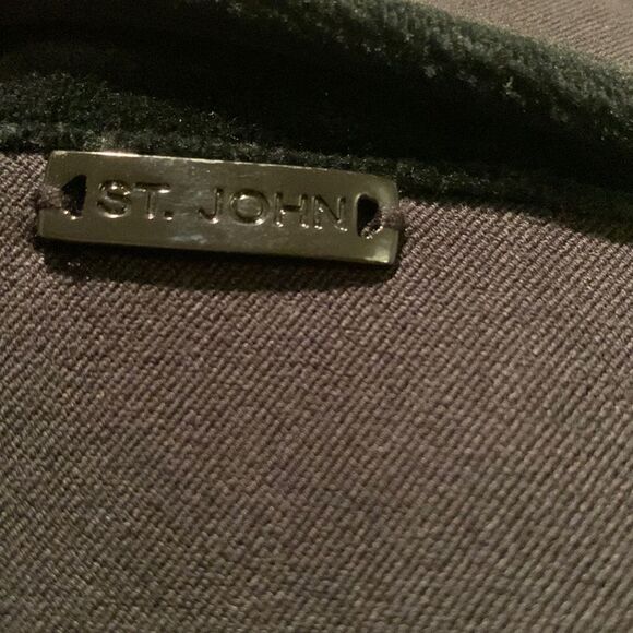 ST. JOHN BLAZER SIZE S - Picture 4 of 8